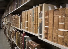 Rayonnages de la bibliothèque des livres rares et collections spéciales