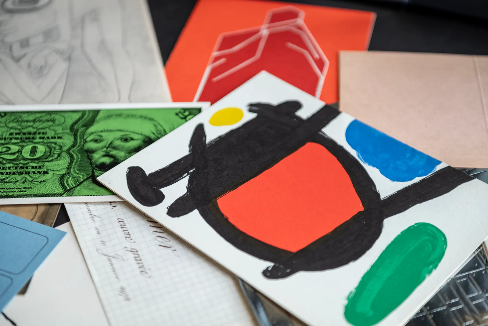 Cartons d'invitation à des vernissages d'expositions